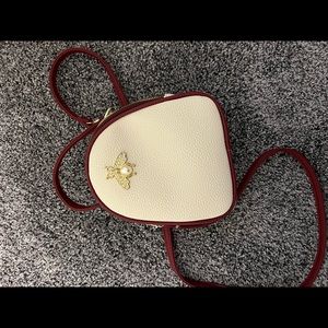 Shoulder bag with Bee on